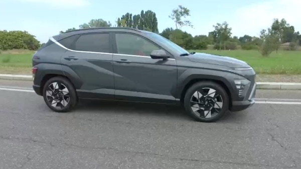 Hyundai Kona 1.0 Hybrid, la guida completa all'acquisto