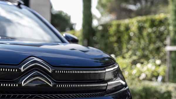 Citroën, al Salone di Parigi il restyling delle C4 e un concept inedito