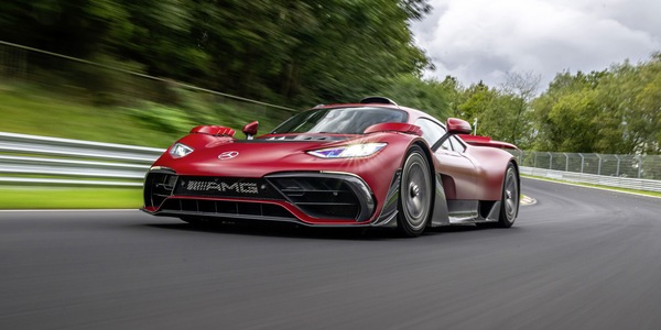 Mercedes-AMG One straccia il suo record al Nurburgring