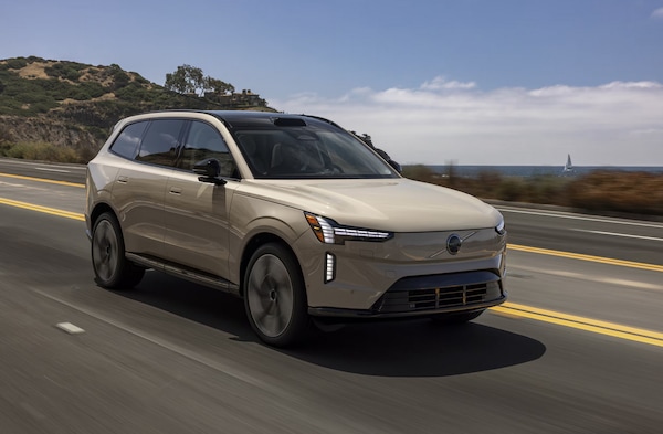 Nuova Volvo EX90, la "super-Volvo" americana