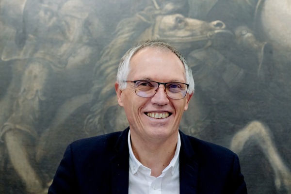 Tavares al Salone di Parigi: "I politici la fanno facile"