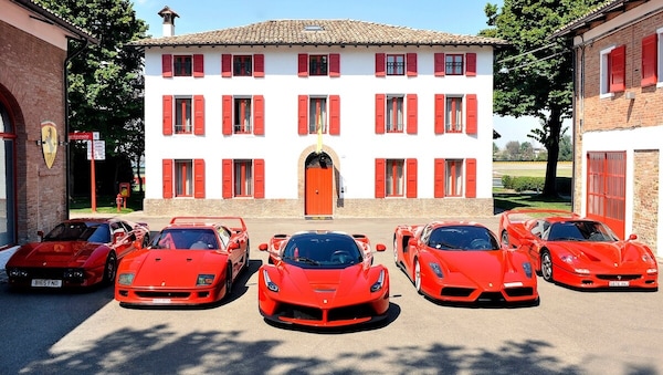 Ferrari F80, la storia continua: dalla 288 GTO a LaFerrari