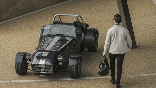 Caterham, per fortuna che c'è: arriva Seven CSR Twenty