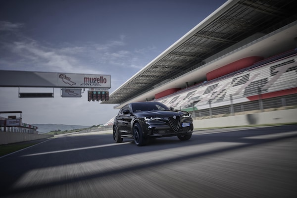 Alfa Romeo Stelvio Super Sport, il giro al Balocco del Suv da 520 cavalli