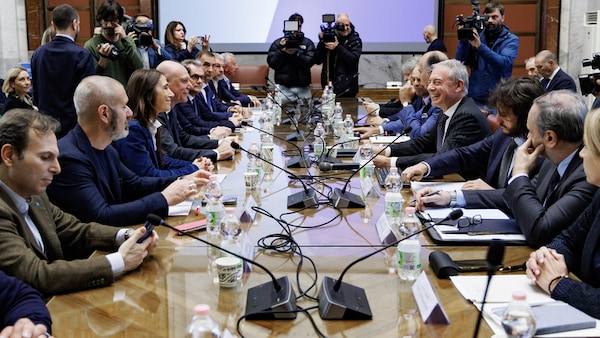 Tavolo Stellantis, Urso: "A Stellantis si assuma la responsabilità sociale dell'auto"