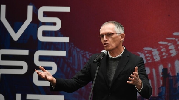 Dimissioni Tavares, come l'hanno presa sindacati e politica