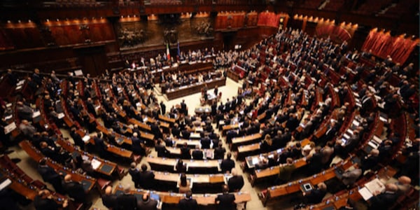 Stellantis, scontro sull'automotive, le reazioni della politica