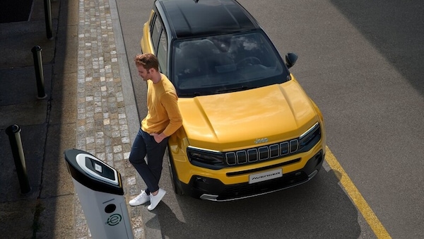 Jeep dà un taglio ai prezzi della Avenger elettrica nel Regno Unito