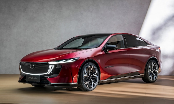 Mazda 6e 2025, la nuova era elettrica del marchio giapponese