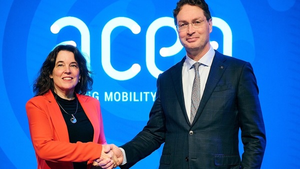 Crisi dell'auto, Acea all'Europa: idee chiare e rivedere gli obiettivi
