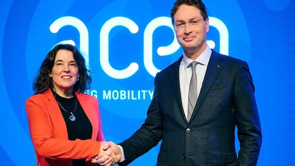 Crisi dell'auto, Acea all'Europa: idee chiare e rivedere gli obiettivi