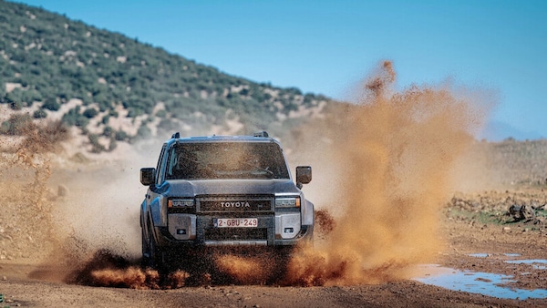 Nuovo Toyota Land Cruiser: la storia infinita