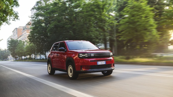 Nuova Fiat Grande Panda Red