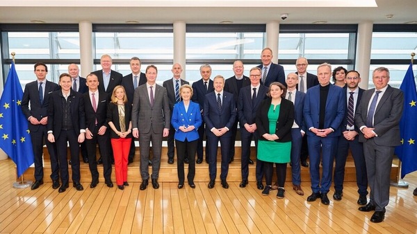 Europa e industria dell'auto a confronto: il Piano d'azione contro la crisi