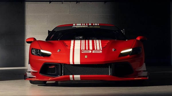 Ferrari 296 Versione Speciale debutterà in primavera