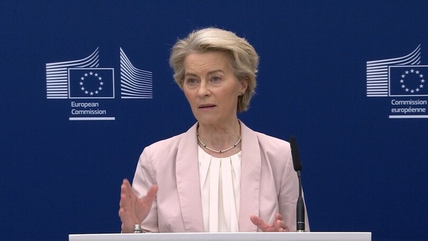 Emissioni CO2 e multe: von der Leyen apre alla flessibilità, il target non cambia