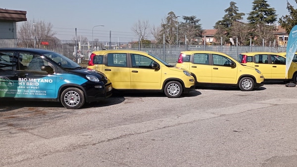 Fiat Panda Hybrid a biometano, 33 km con 1,5 euro. C'è futuro per il gas?