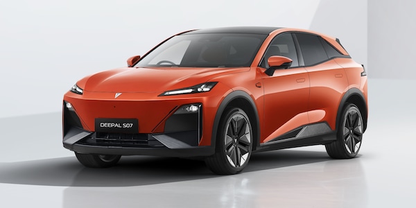 Changan sbarca in Europa con la Deepal S07