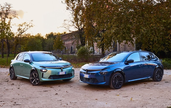 Lancia Ypsilon elettrica fa più strada, l'Ibrida ora è 110 cavalli