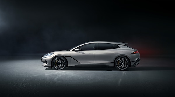 Denza Z9GT