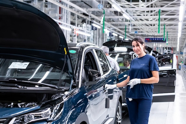 Trump gela di dazi, ma non quelli sulle auto. La situazione