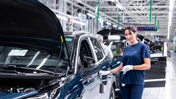 Trump gela di dazi, ma non quelli sulle auto. La situazione