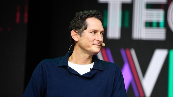 Come sarà la barca a vela Ferrari? Elkann: "Opportunità di innovazione"