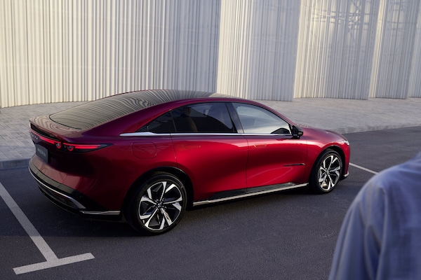 Mazda 6e, lusso elettrico