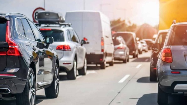 Traffico Pasqua, 25 aprile e 1° maggio: previsioni e giorni da bollino rosso