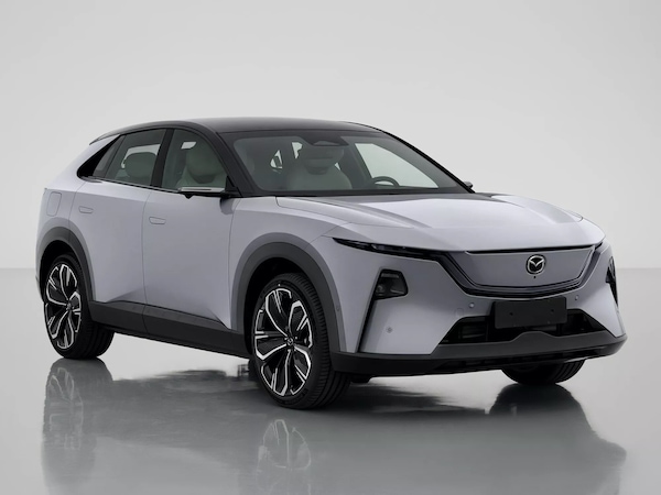 Mazda EZ-60 si prepara per Shanghai, eccola elettrica e con range extender