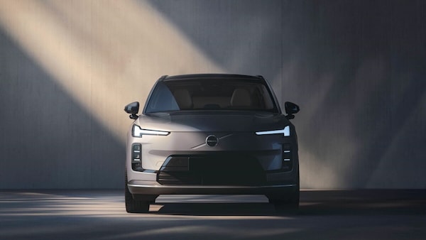 Volvo XC70 il ritorno: un suv ibrido ricaricabile e con range extender