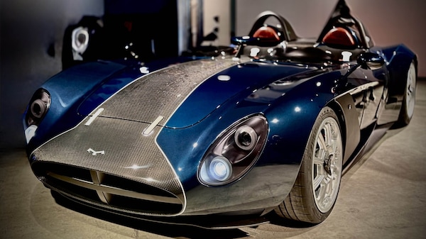 Automobili Mignatta Rina, V8 e peso piuma per la sportiva piemontese