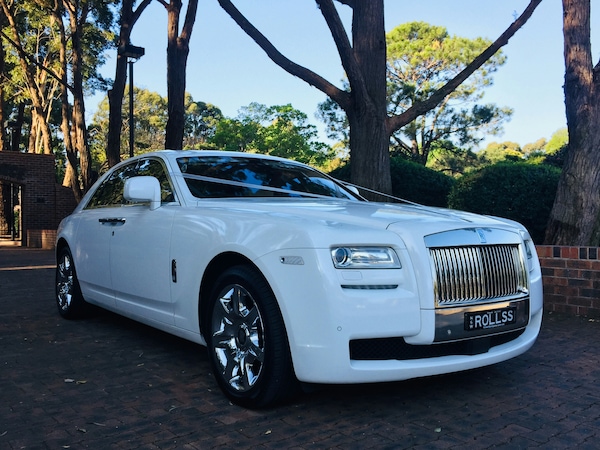 Rubano Rolls Royce, Bmw, Range Rover e Mercedes per un valore di 6,5 milioni di dollari