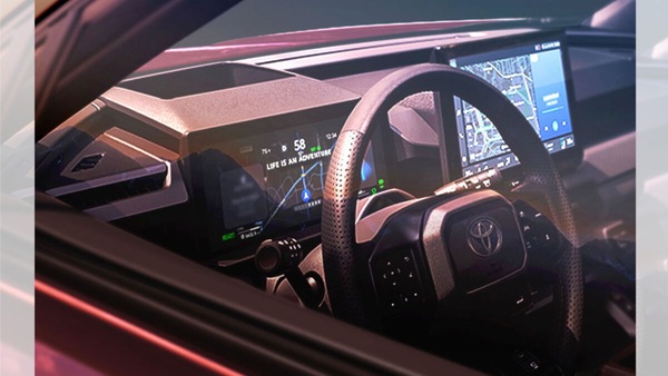 Nuova Toyota RAV4 cambia tutto all'interno, eccola a ridosso della presentazione