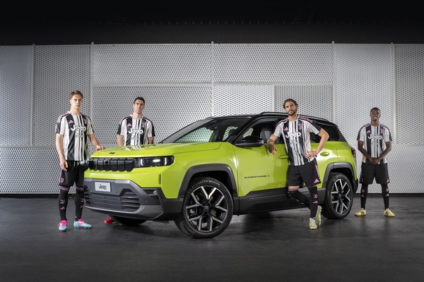 Jeep e Juventus, le nuove maglie svelate insieme alla Compass 2025
