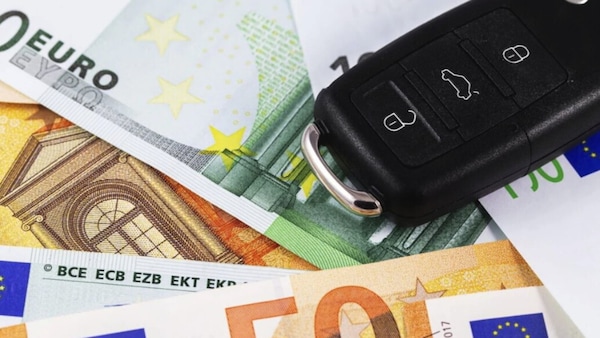 Bollo auto: cambia tutto, la nuova riforma fiscale rivoluziona il pagamento