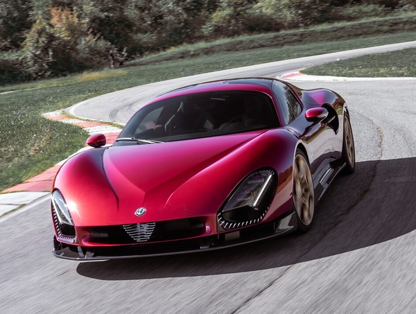 Alfa Romeo 33 Stradale, il test