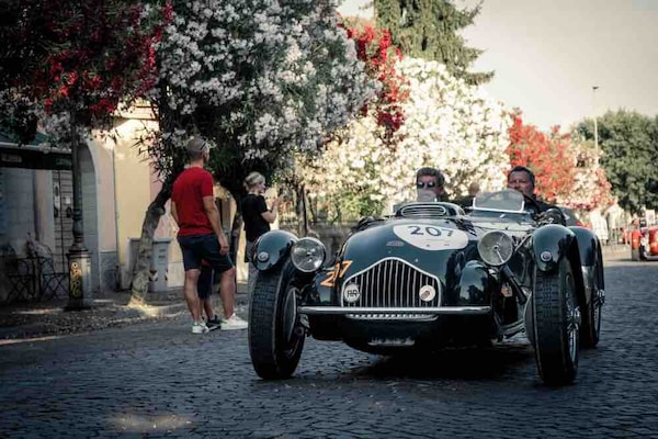 La Mille Miglia 2025 è pronta a ripartire: la corsa più bella del mondo torna dal 17 al 21 giugno