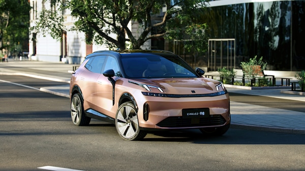 Lynk & Co 08, Suv “super” ibrido che sfida le elettriche