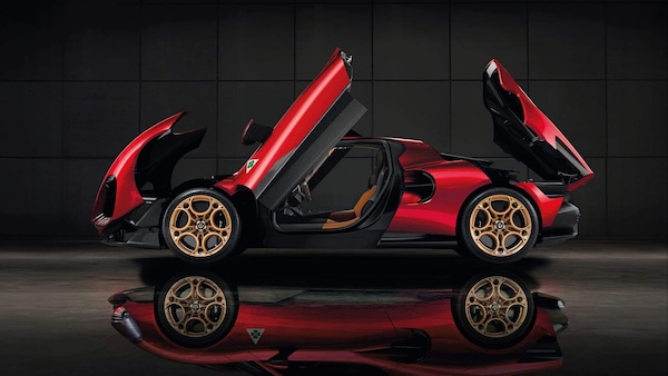 Alfa Romeo 33 Stradale, il libro esclusivo che racconta una leggenda