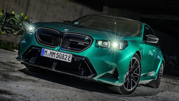 BMW Serie 5 restyling cambia tutto sul frontale, ecco quando e come sarà