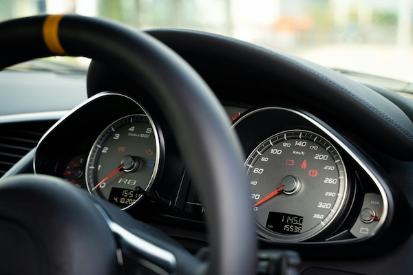 Chilometraggio manomesso: in Italia le auto più economiche sono le più truccate