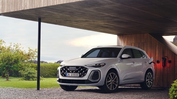 Audi Q5 e-Hybrid, largo alle ibride plug-in: 100 km in elettrico e numeri sportivi