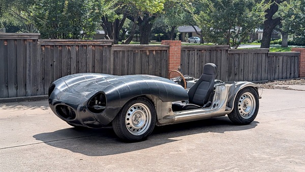 Questa replica Jaguar D-Type ha carrozzeria stampata in 3D