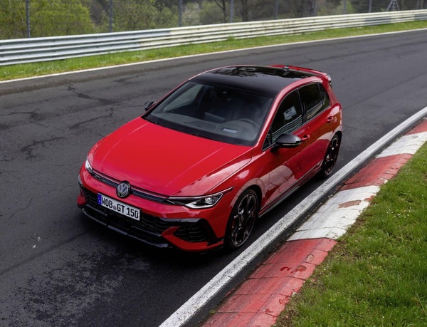 Volkswagen Golf GTI Edition 50, 325 cavalli e prestazioni al top