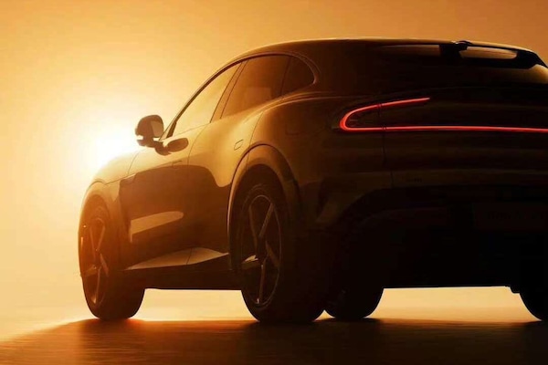 Xiaomi YU7, debutta il SUV elettrico da 681 cavalli che sfida Tesla Model Y