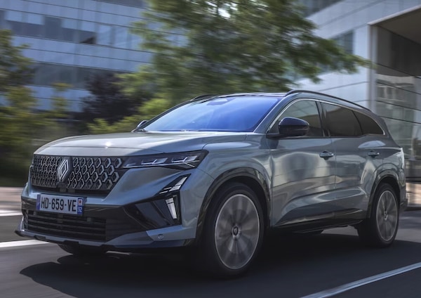 Renault Espace, ecco come va la nuova versione del Suv della Losagna