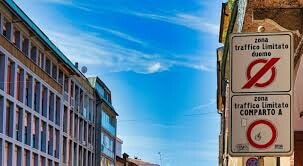 Milano estende l’Area C: dal 2026 sarà attiva anche nei weekend