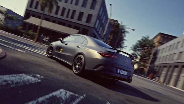 Mercedes-AMG CLA 45 Final Edition, esce di scena il super 2 litri