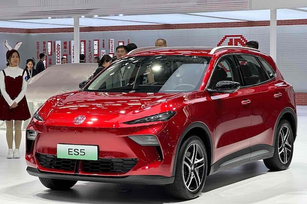 Incentivi auto elettriche 2025: 5 SUV che puoi acquistare sotto i 15.000 euro